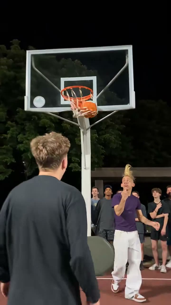 1v1 Dunk template sample frame